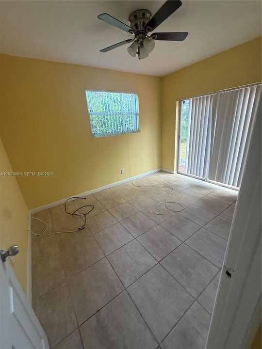 For Rent: $2,000 (2 beds, 1 baths, 800 Square Feet)