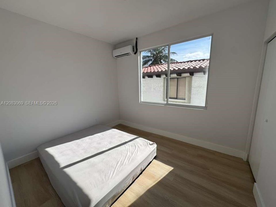 В аренду: $2,200 (2 спален, 1 ванн, 598 Квадратных фут)