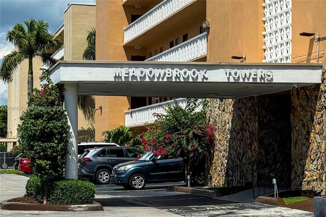 На продажу: $175,000 (1 спален, 1 ванн, 730 Квадратных фут)
