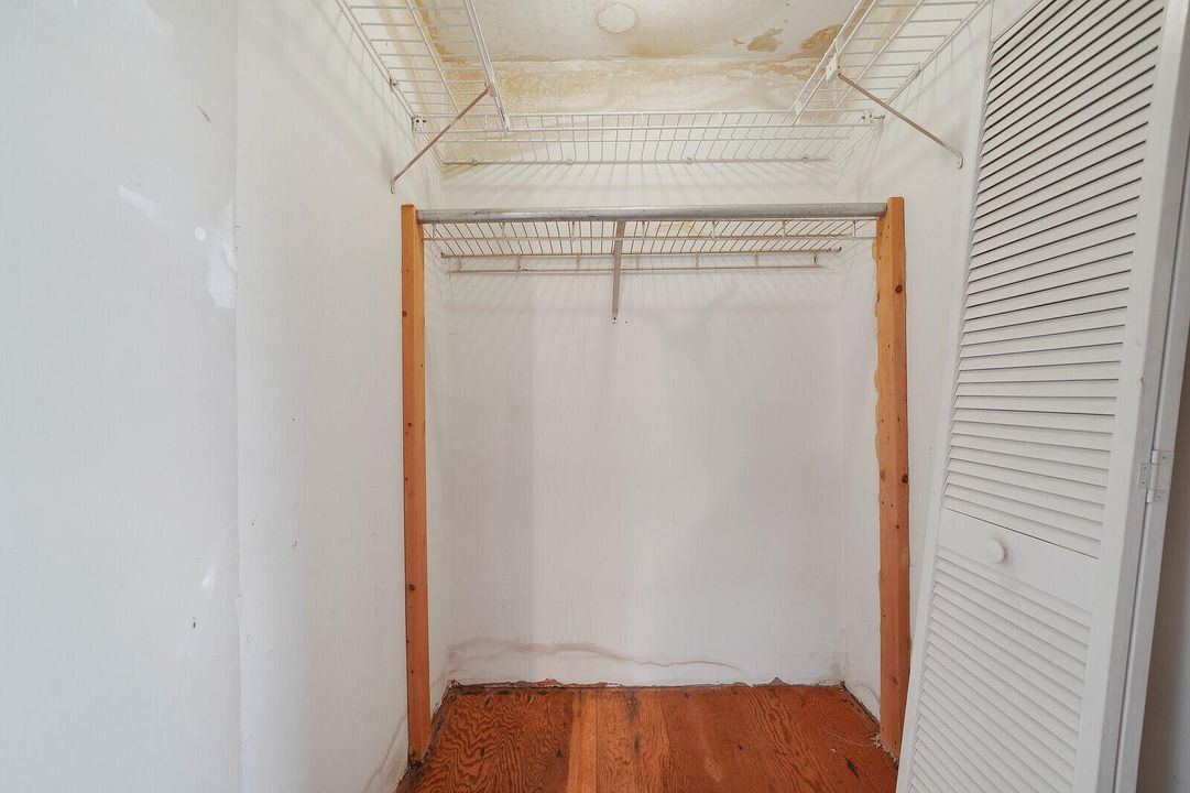 Walk in Closet