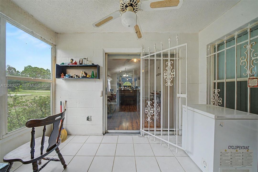 En Venta: $289,900 (3 camas, 2 baños, 1184 Pies cuadrados)