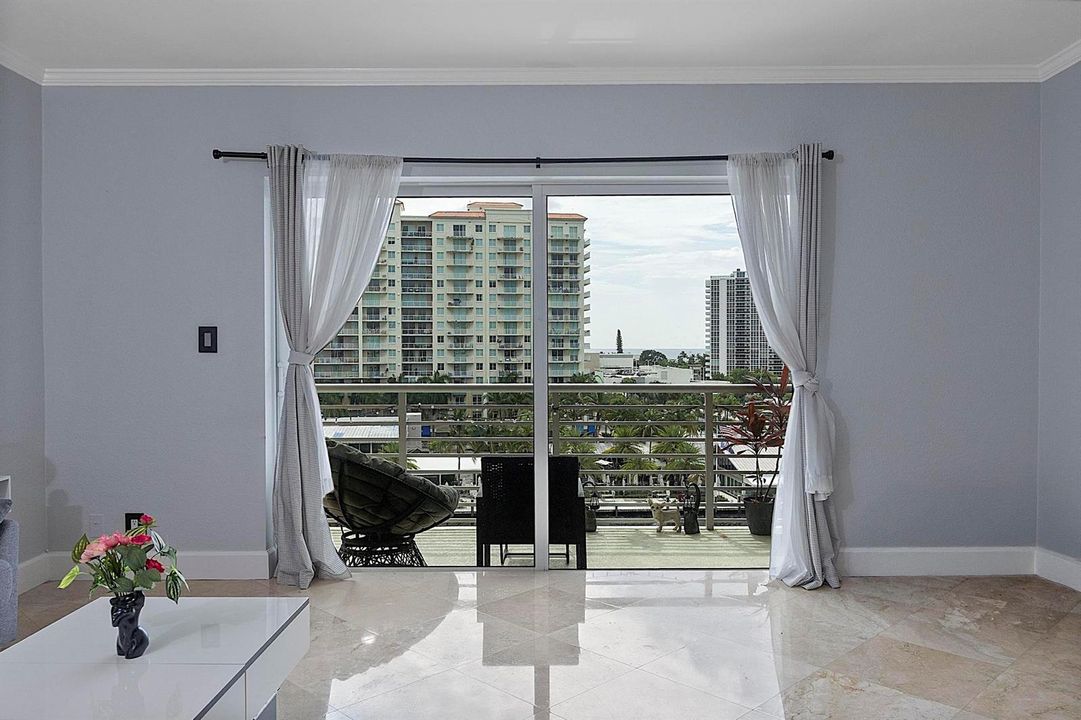 2900 NE 30th St - # 8J - 119