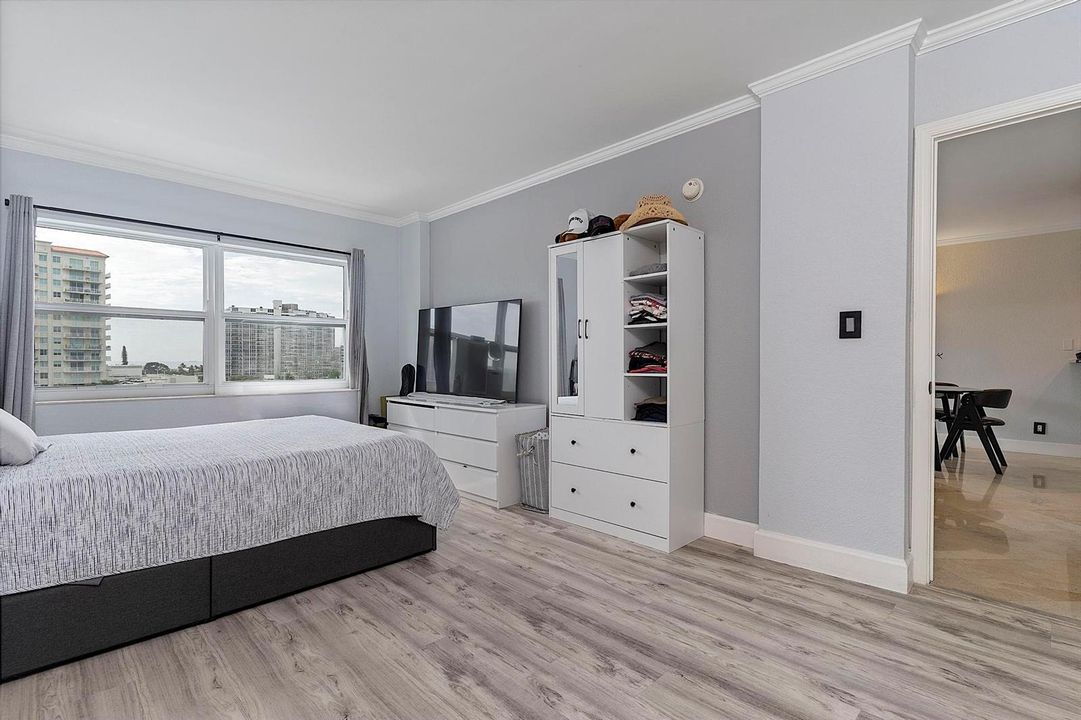 2900 NE 30th St - # 8J - 133