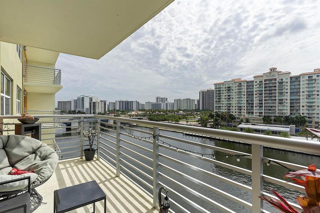 2900 NE 30th St - # 8J - 139