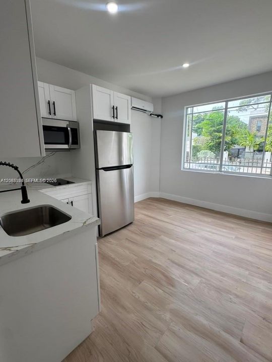 For Rent: $1,750 (1 beds, 1 baths, 598 Square Feet)