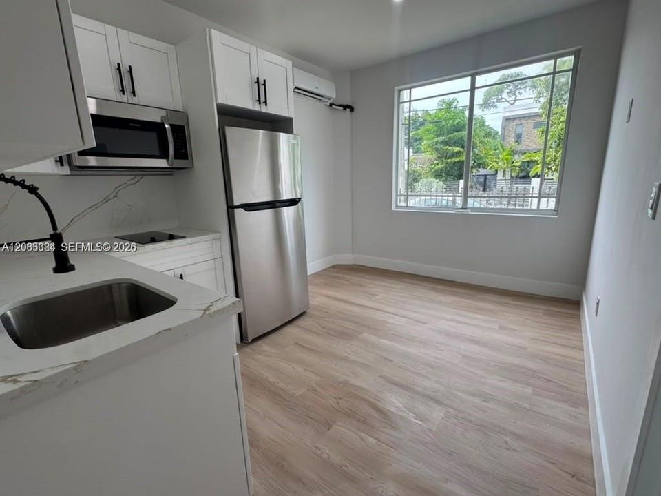 For Rent: $1,750 (1 beds, 1 baths, 598 Square Feet)