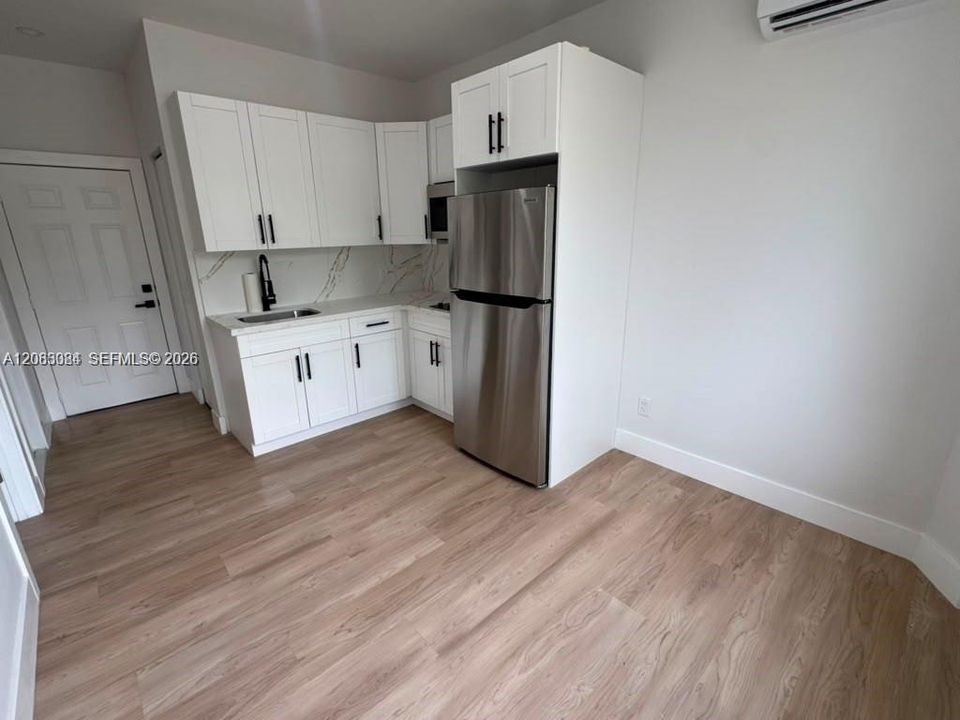 For Rent: $1,750 (1 beds, 1 baths, 598 Square Feet)