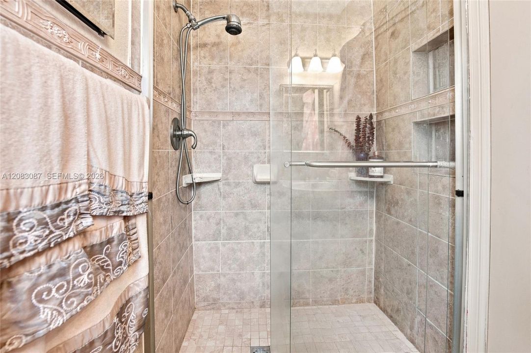 For Sale: $479,000 (4 beds, 2 baths, 1554 Square Feet)