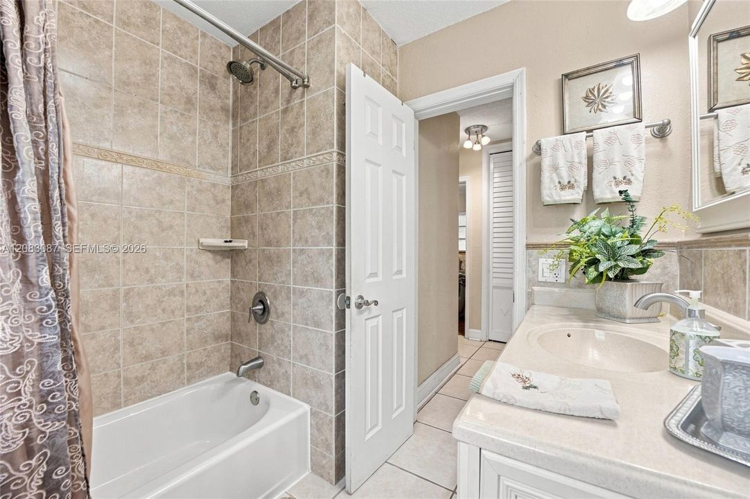 For Sale: $479,000 (4 beds, 2 baths, 1554 Square Feet)