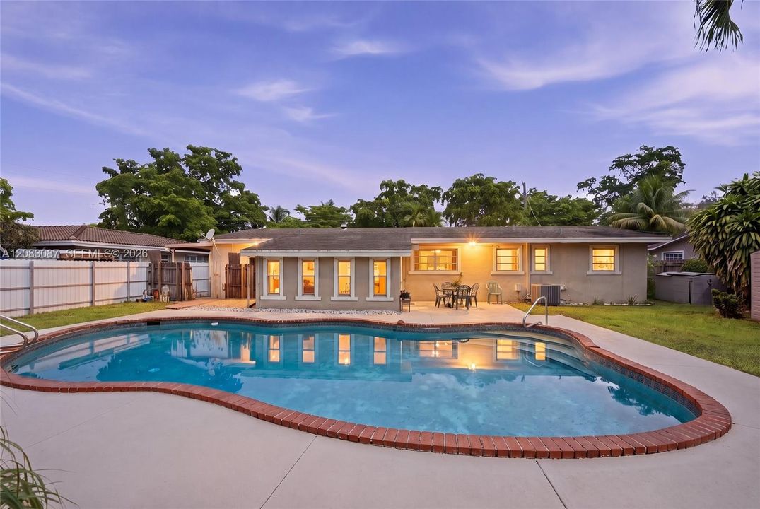 For Sale: $479,000 (4 beds, 2 baths, 1554 Square Feet)