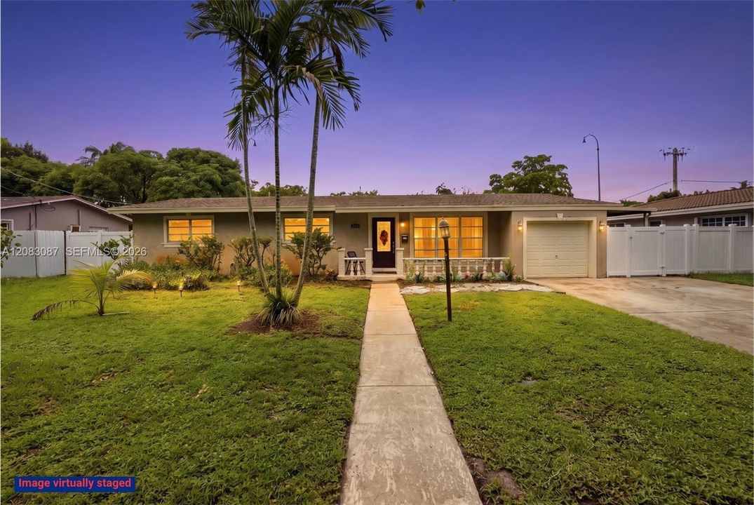 For Sale: $479,000 (4 beds, 2 baths, 1554 Square Feet)