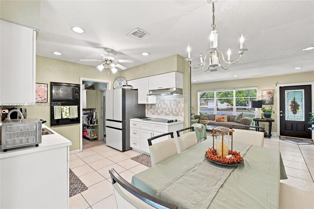 For Sale: $479,000 (4 beds, 2 baths, 1554 Square Feet)