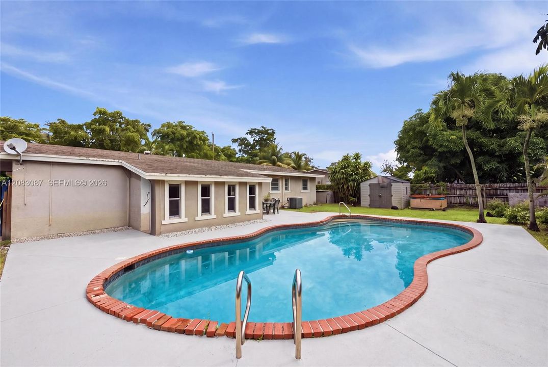 For Sale: $479,000 (4 beds, 2 baths, 1554 Square Feet)