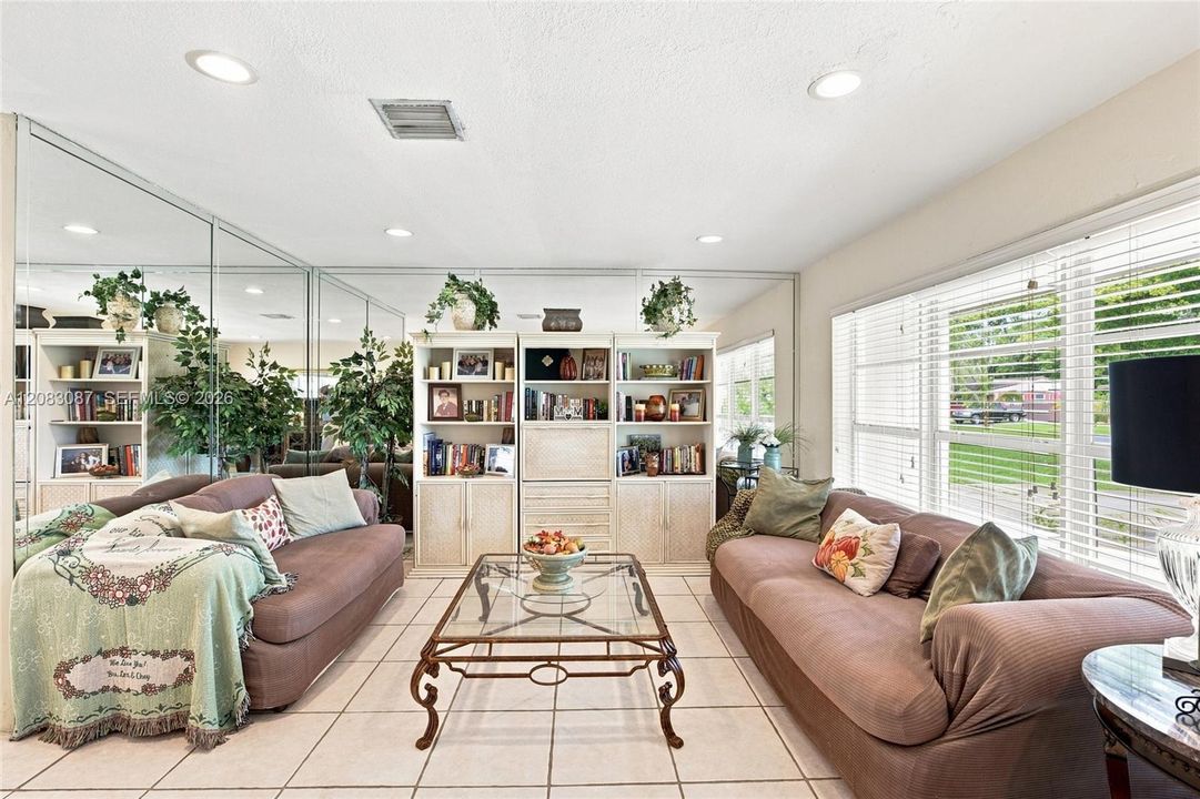 For Sale: $479,000 (4 beds, 2 baths, 1554 Square Feet)