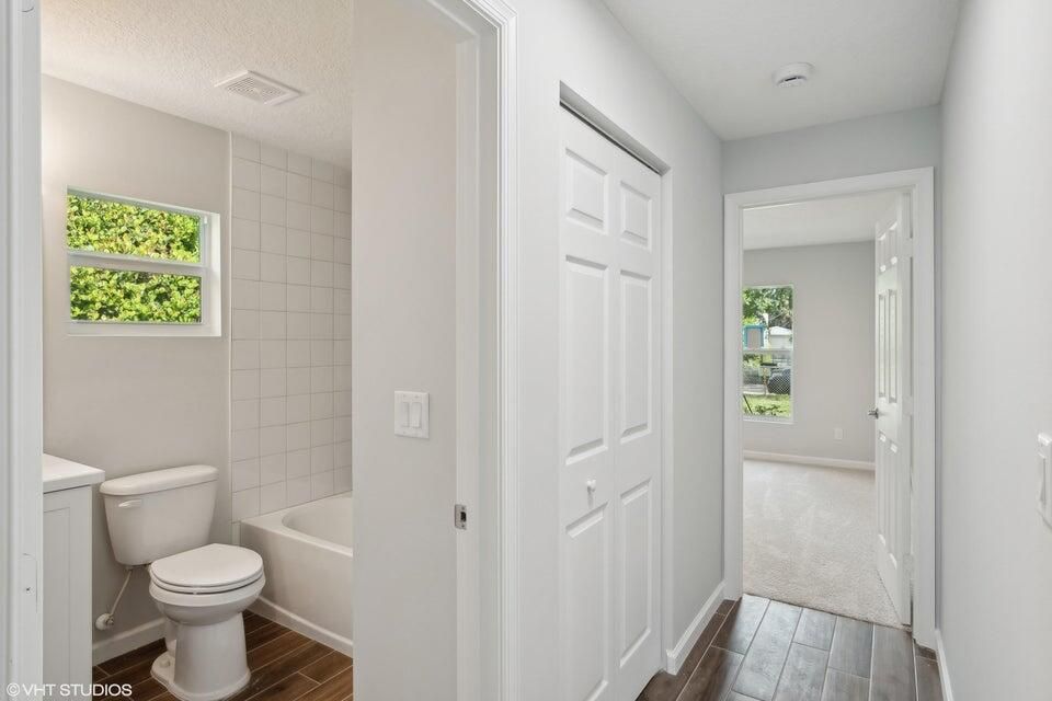 636 guest bathroom