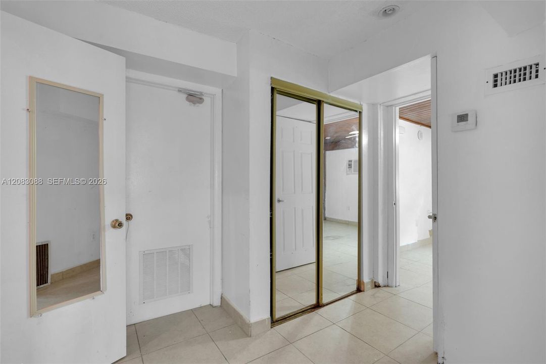 En Venta: $749,000 (5 camas, 5 baños, 2540 Pies cuadrados)