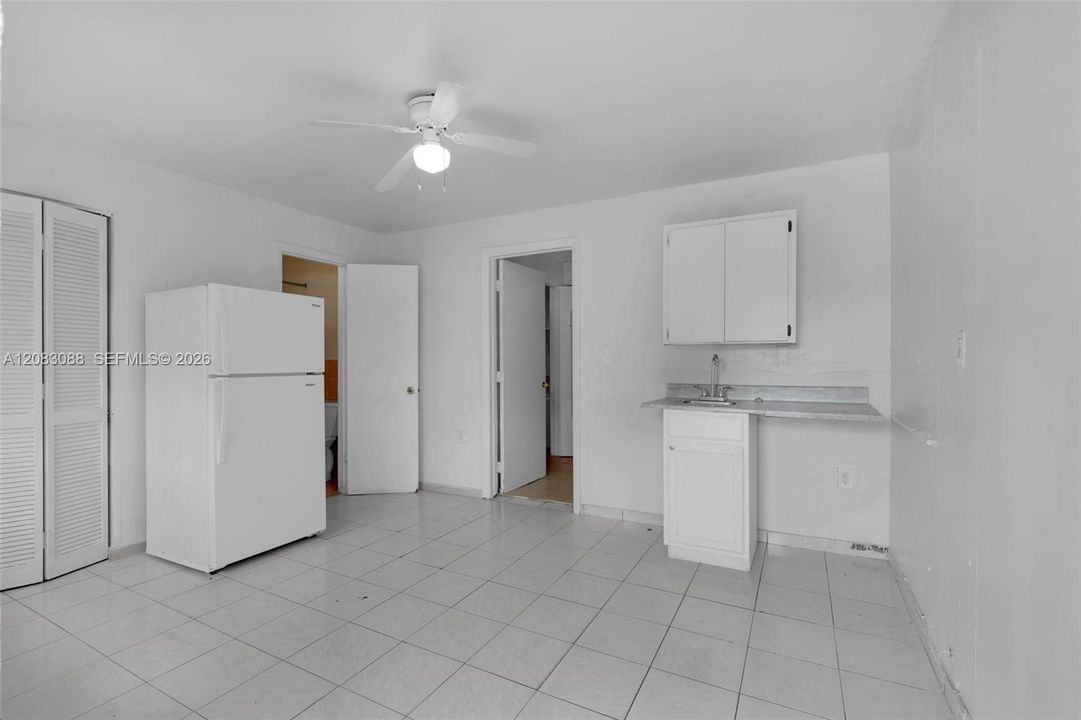 En Venta: $749,000 (5 camas, 5 baños, 2540 Pies cuadrados)