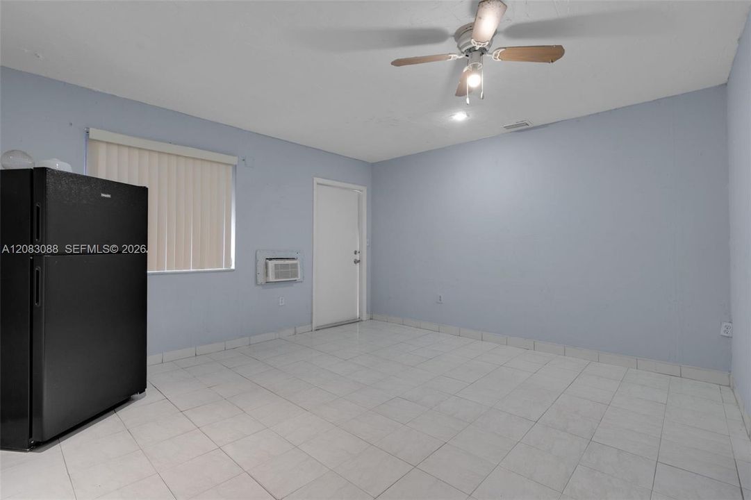 En Venta: $749,000 (5 camas, 5 baños, 2540 Pies cuadrados)