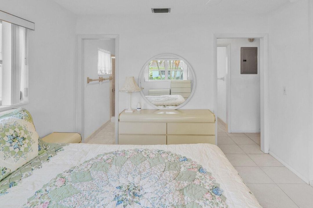10 Bedroom (5)