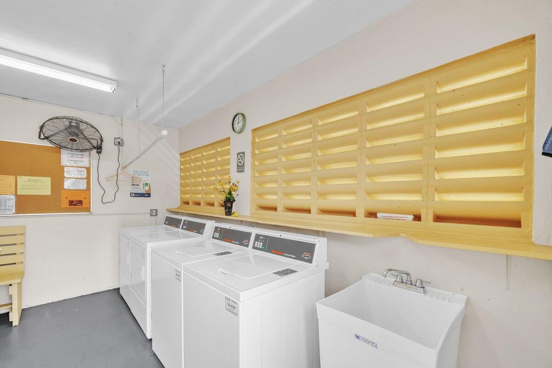 16 Shared Laundry Room (3)