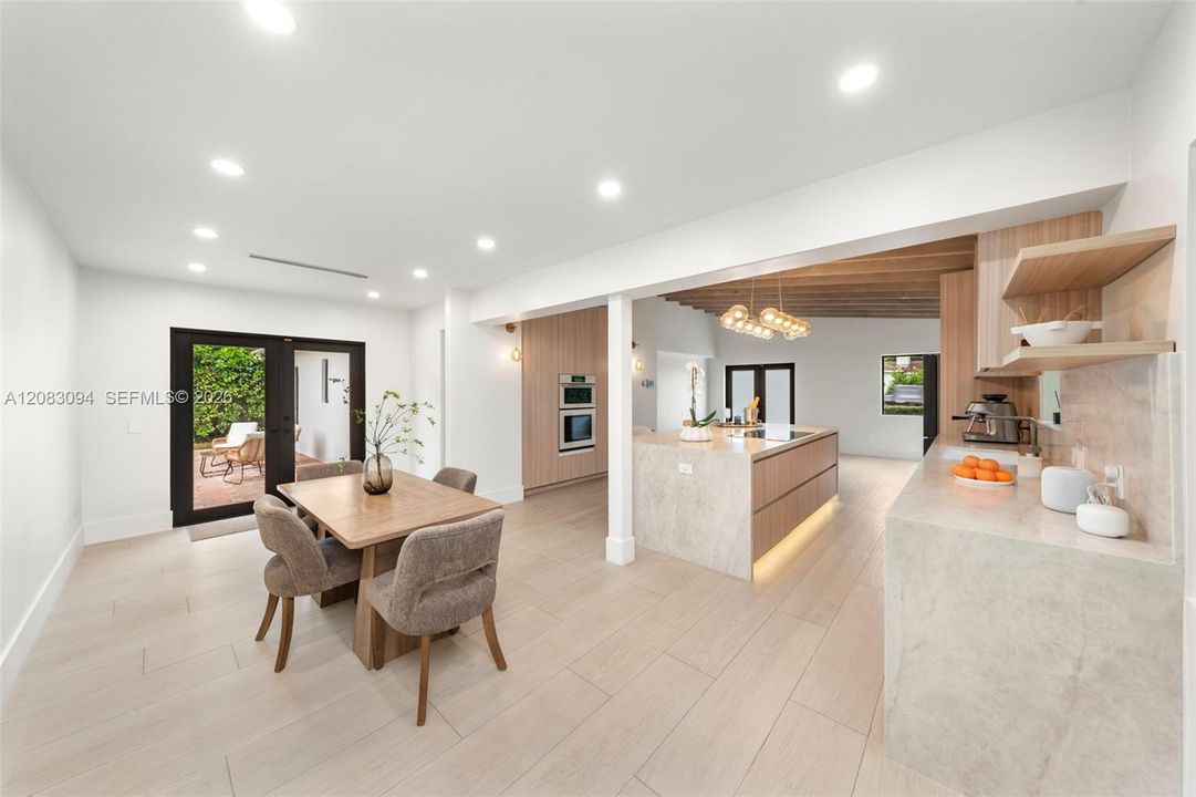 На продажу: $1,299,000 (3 спален, 1 ванн, 1646 Квадратных фут)