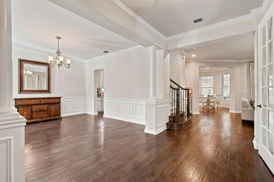 Dining Room/Entry