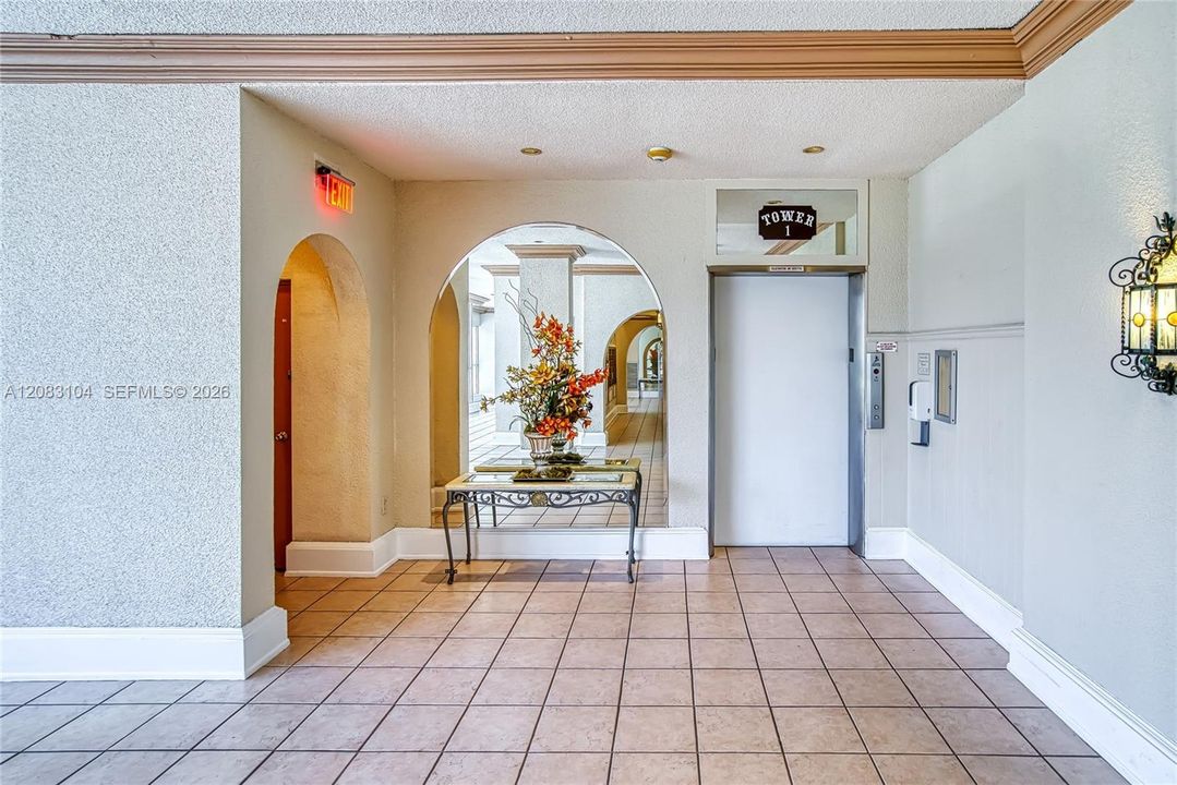 En Venta: $345,000 (2 camas, 2 baños, 1565 Pies cuadrados)