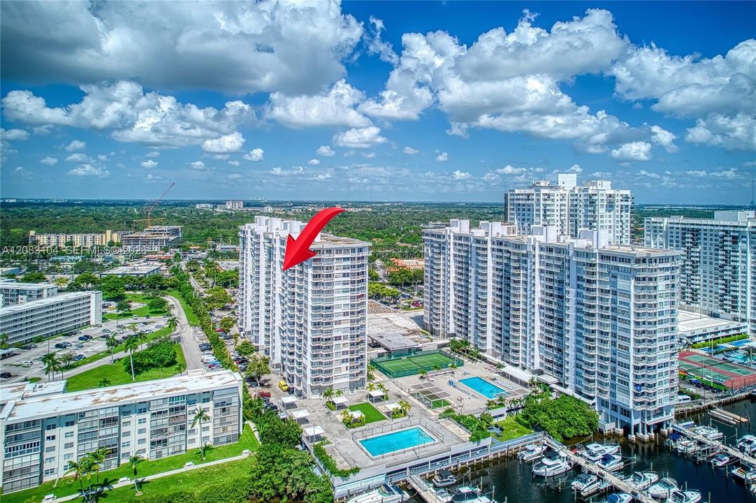 En Venta: $345,000 (2 camas, 2 baños, 1565 Pies cuadrados)