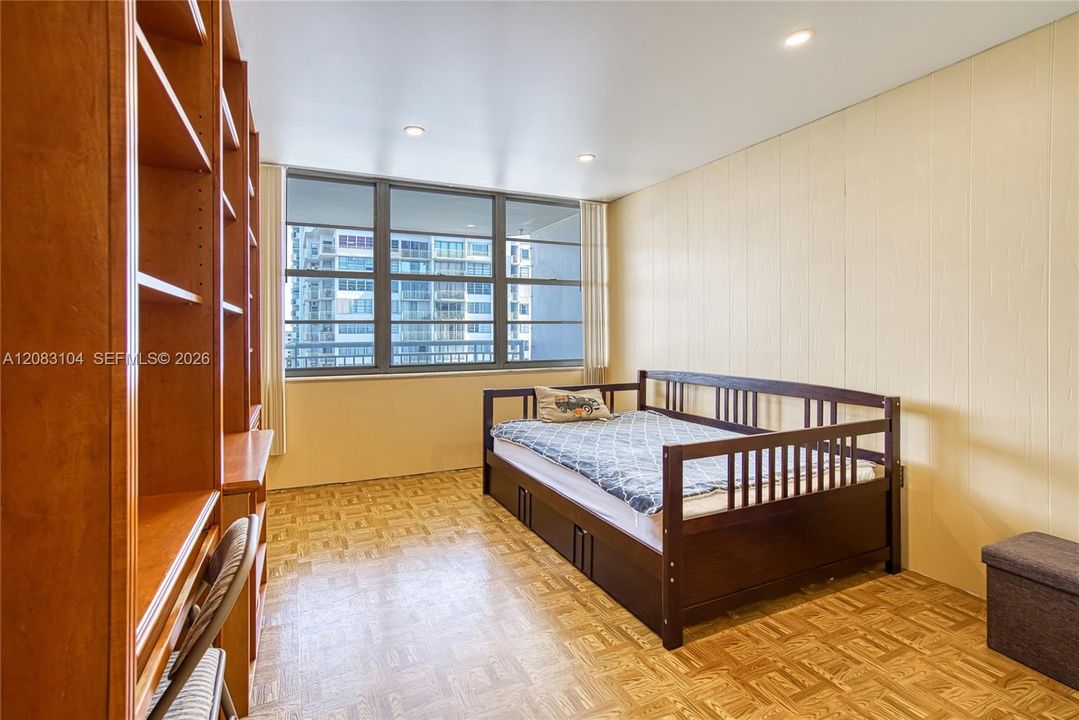 En Venta: $345,000 (2 camas, 2 baños, 1565 Pies cuadrados)