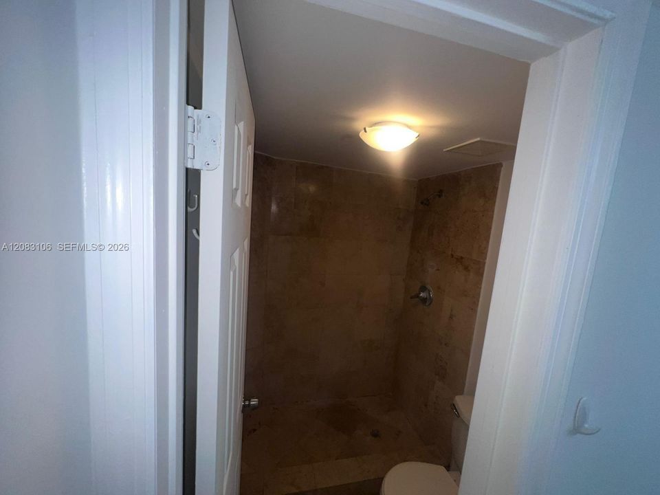 For Rent: $2,300 (2 beds, 2 baths, 900 Square Feet)