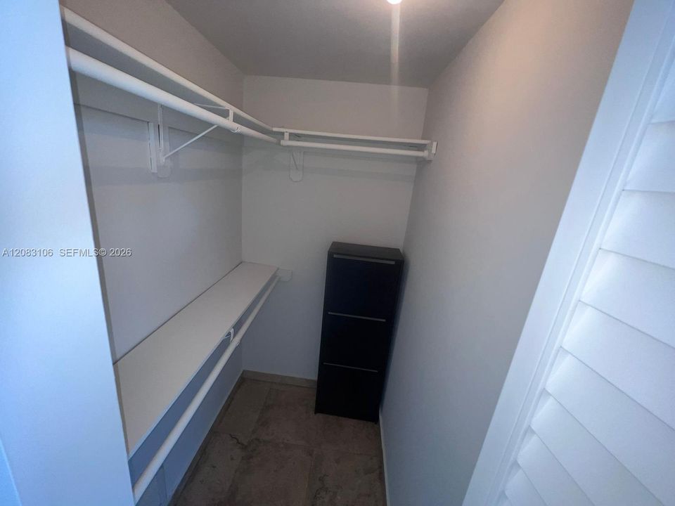 For Rent: $2,300 (2 beds, 2 baths, 900 Square Feet)