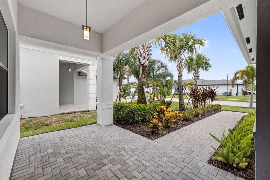 VALENCIA PARC 12408 SW Briny Bay Drive