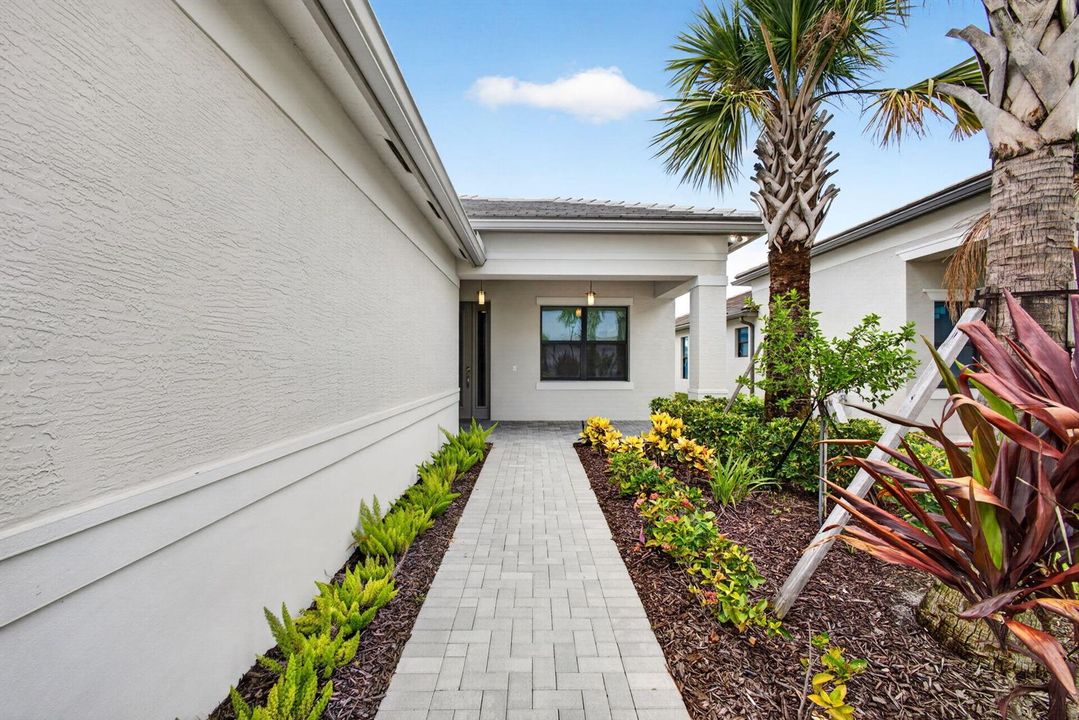 VALENCIA PARC 12408 SW Briny Bay Drive