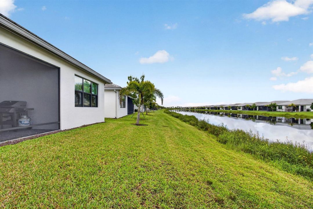 VALENCIA PARC 12408 SW Briny Bay Drive