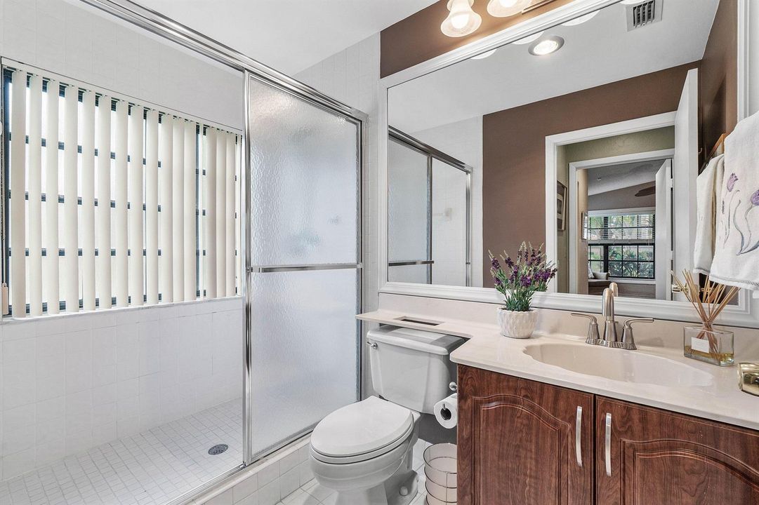 2nd Bathroom