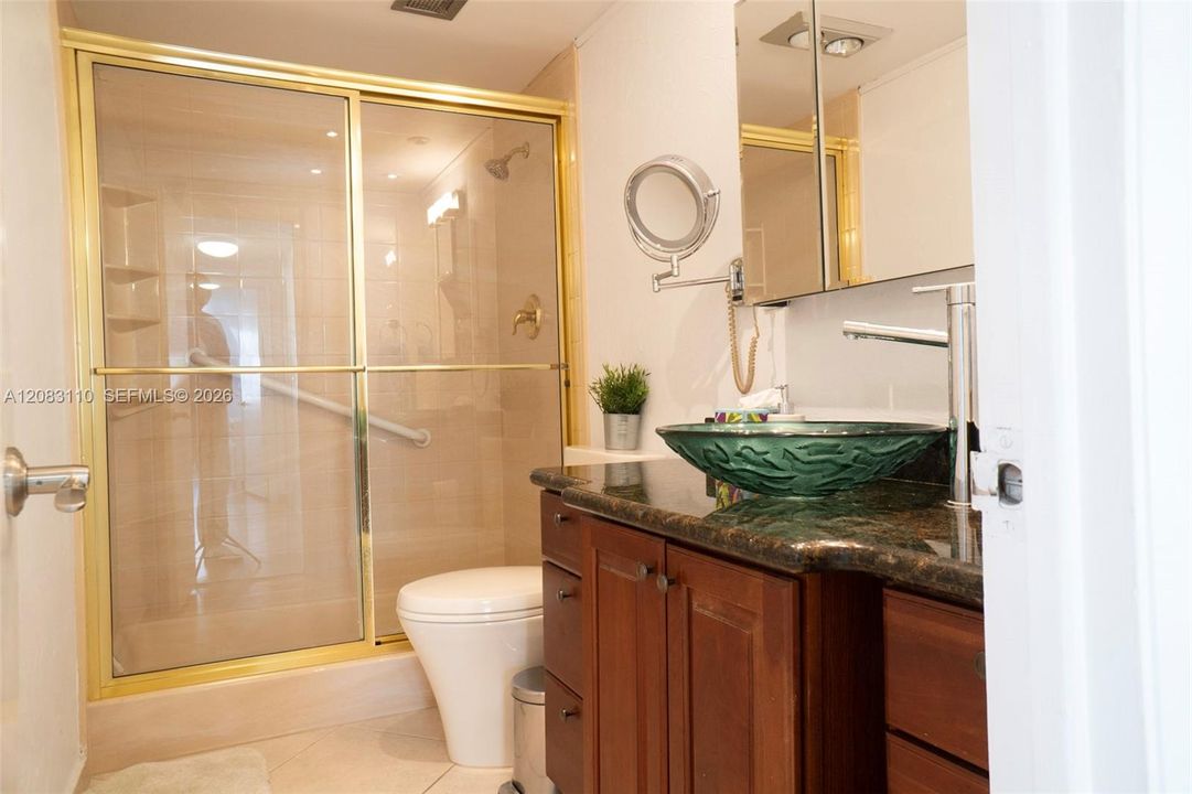 En Venta: $595,000 (2 camas, 2 baños, 1340 Pies cuadrados)
