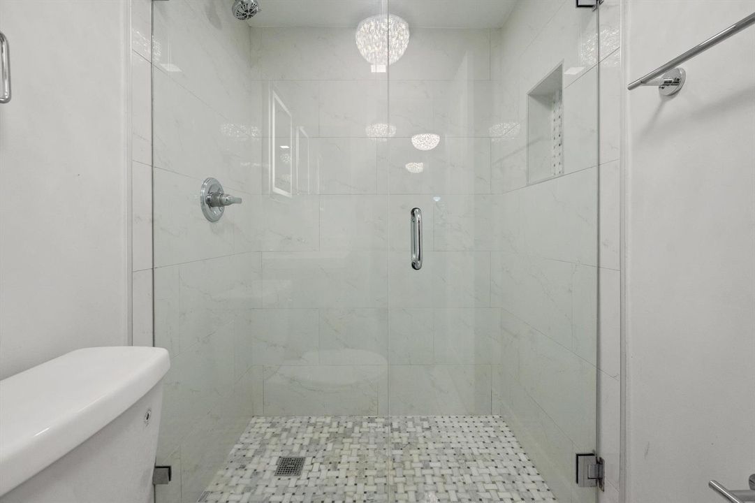Bathroom2