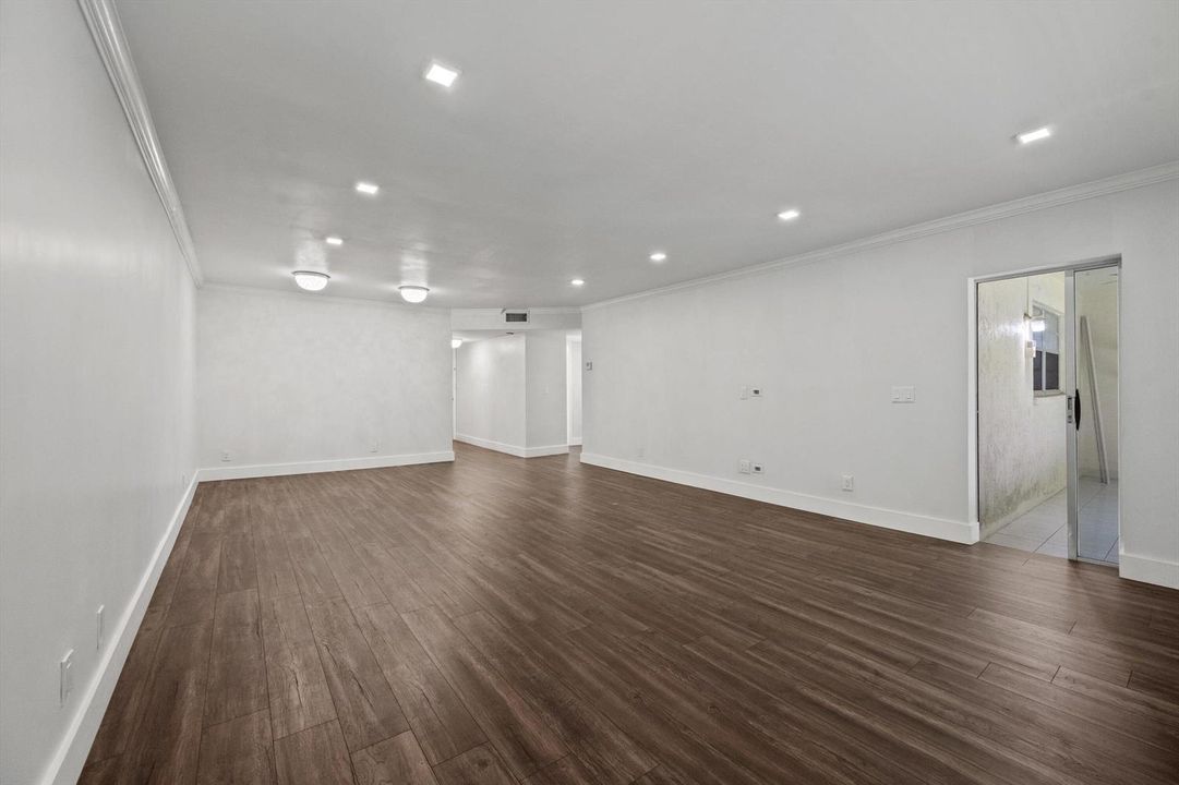 Living/Dining Area