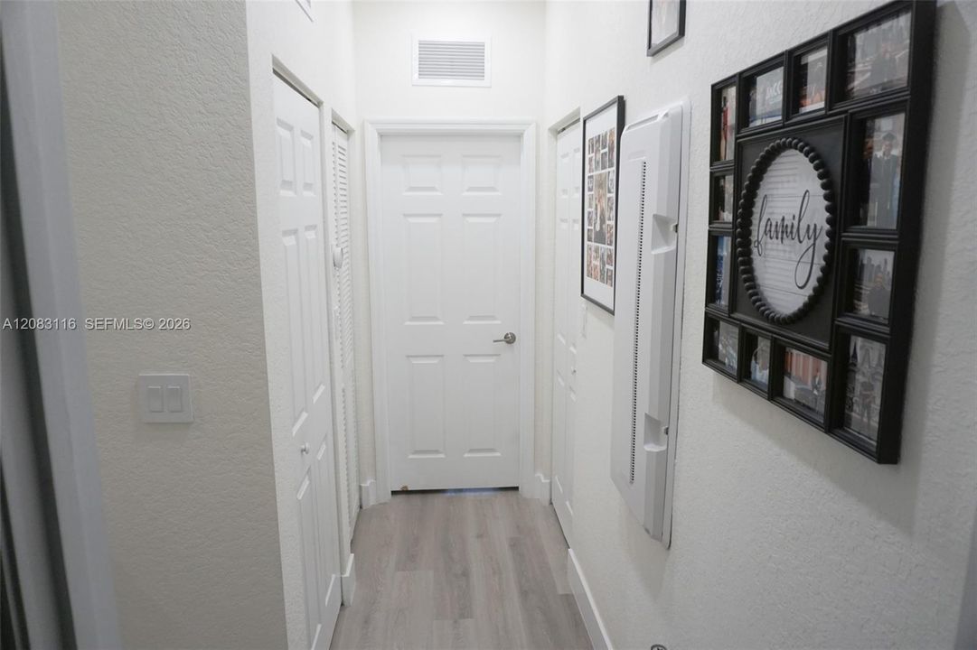 En Venta: $508,000 (3 camas, 3 baños, 1332 Pies cuadrados)