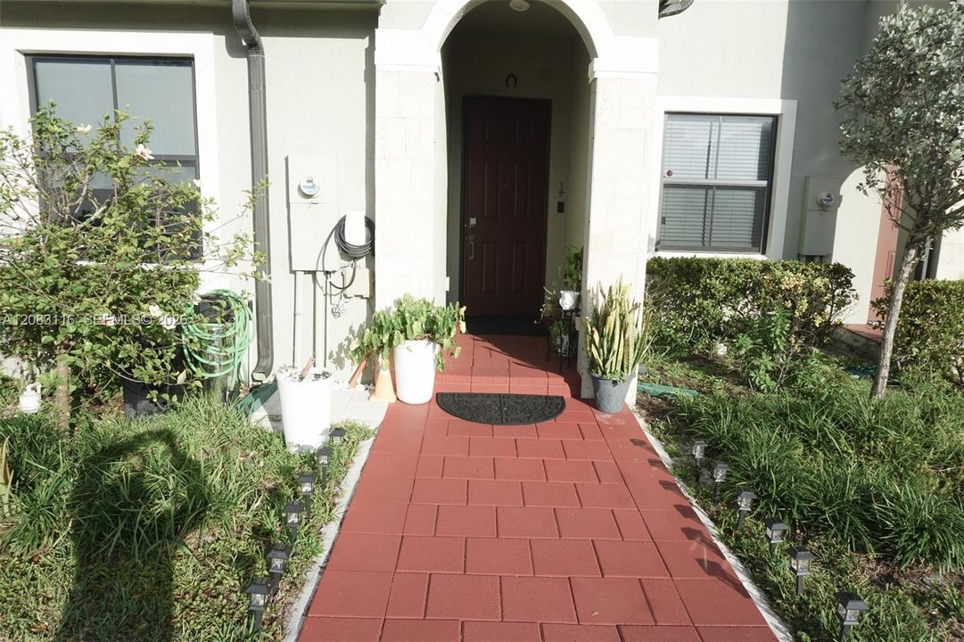 En Venta: $508,000 (3 camas, 3 baños, 1332 Pies cuadrados)