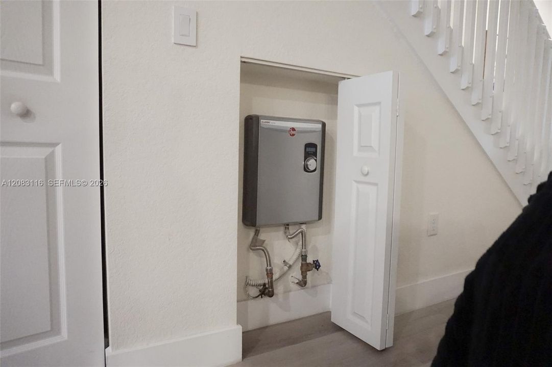 En Venta: $508,000 (3 camas, 3 baños, 1332 Pies cuadrados)