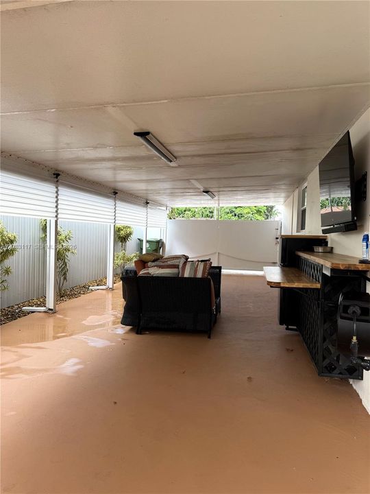 En Venta: $670,000 (3 camas, 2 baños, 1277 Pies cuadrados)