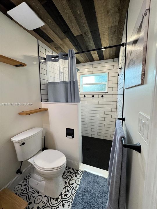 En Venta: $670,000 (3 camas, 2 baños, 1277 Pies cuadrados)
