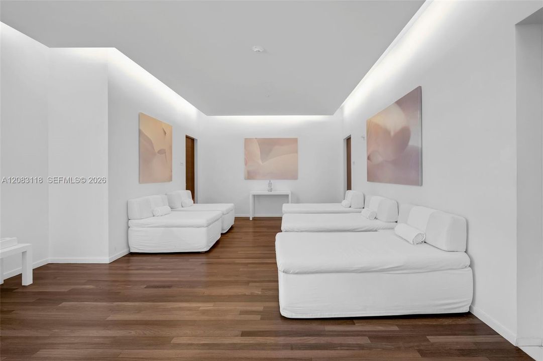 For Rent: $11,500 (2 beds, 2 baths, 1730 Square Feet)
