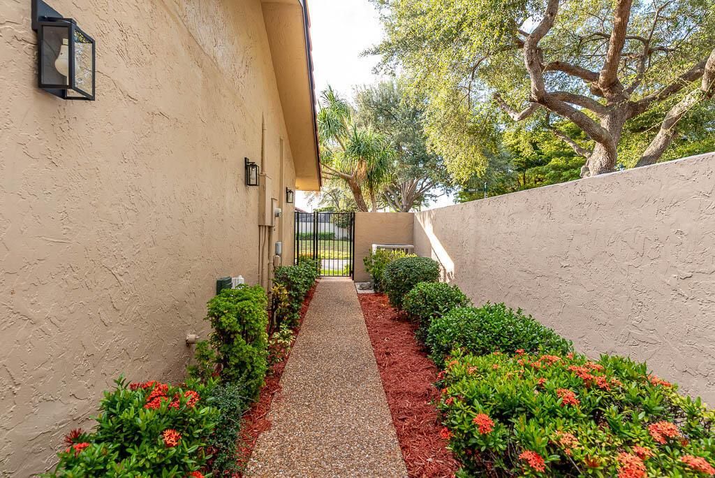 20250813-6876 Palmar Court-0024