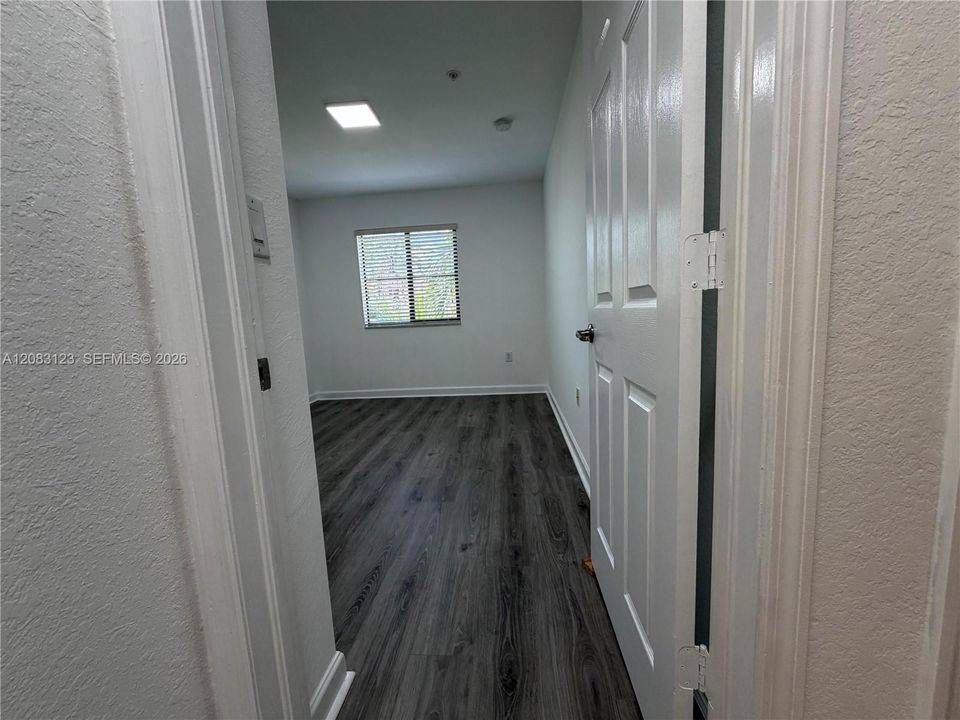 На продажу: $329,990 (3 спален, 2 ванн, 1515 Квадратных фут)