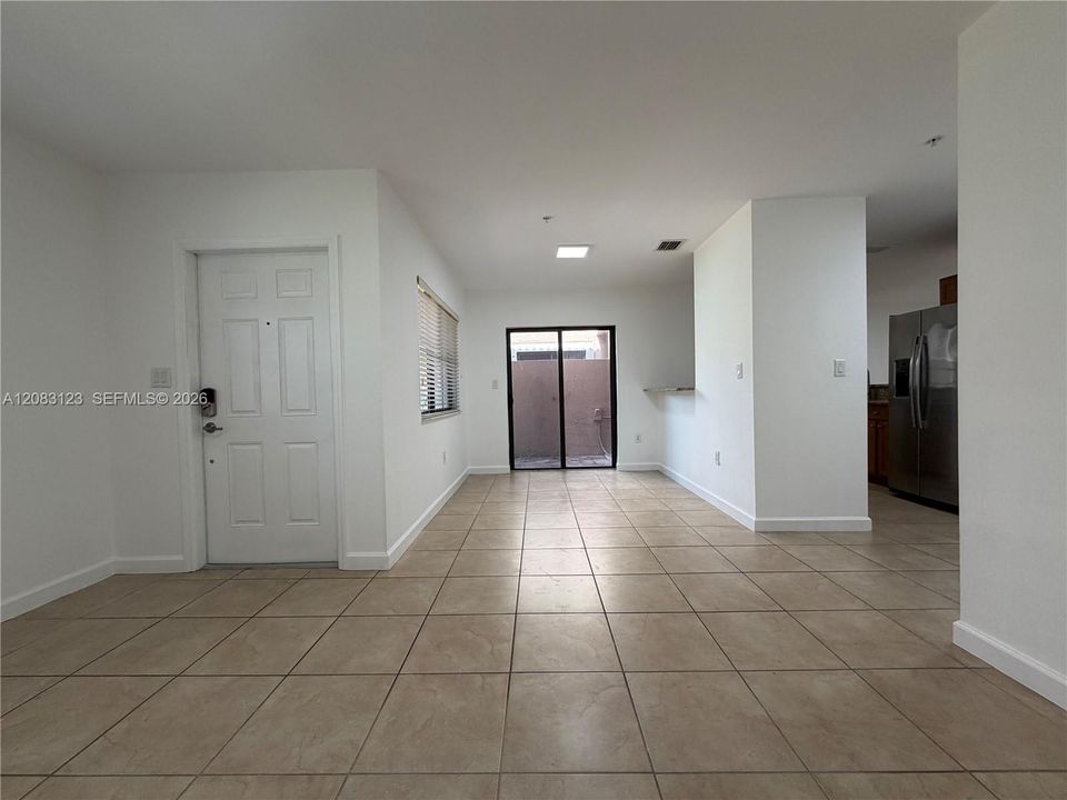 На продажу: $329,990 (3 спален, 2 ванн, 1515 Квадратных фут)