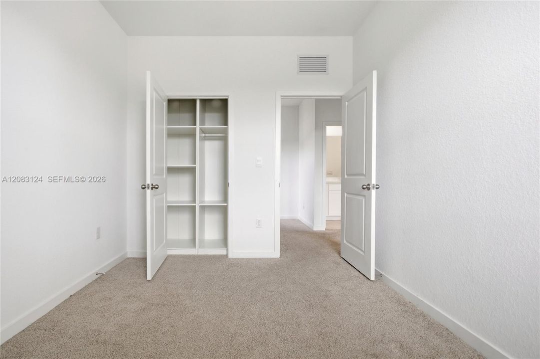 В аренду: $3,200 (3 спален, 2 ванн, 1621 Квадратных фут)