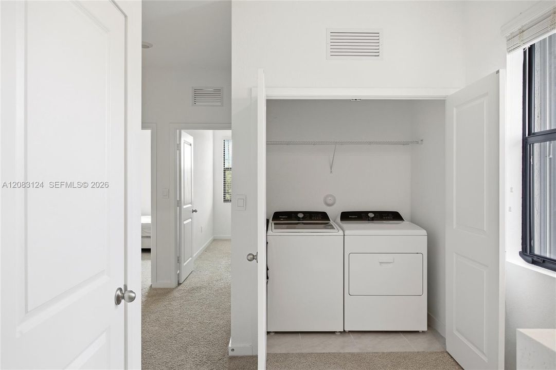 В аренду: $3,200 (3 спален, 2 ванн, 1621 Квадратных фут)