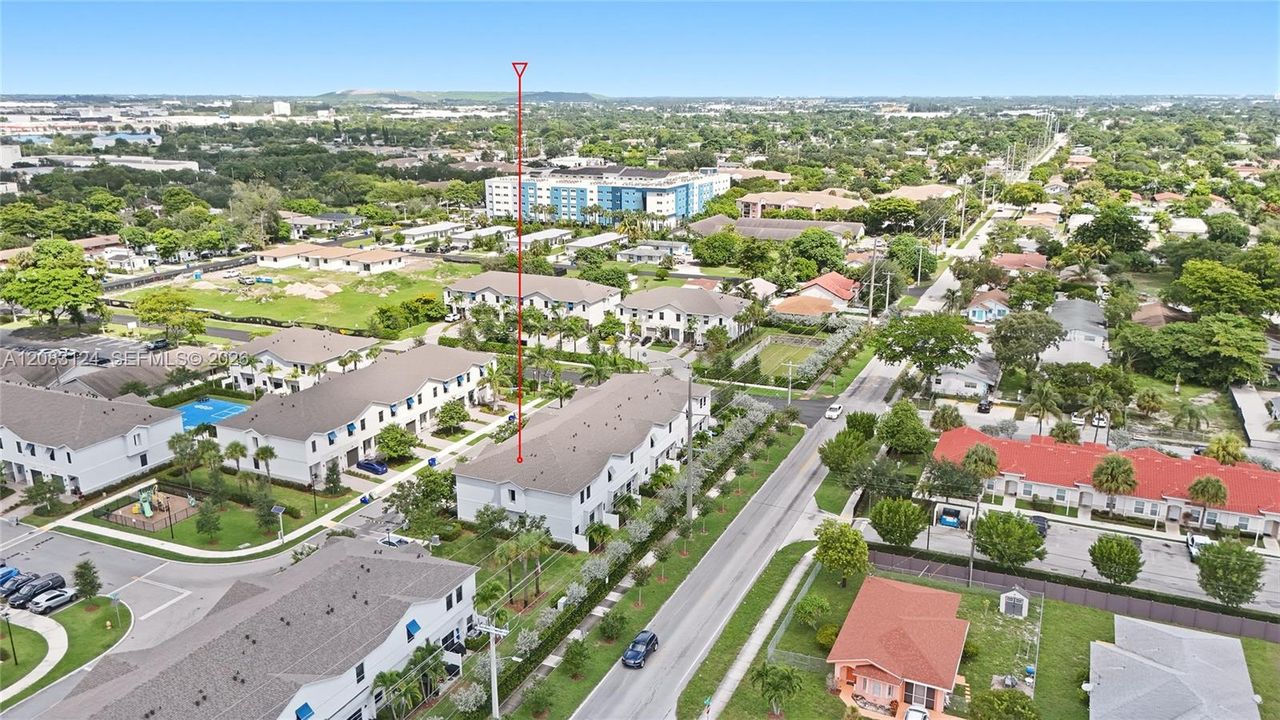 В аренду: $3,200 (3 спален, 2 ванн, 1621 Квадратных фут)